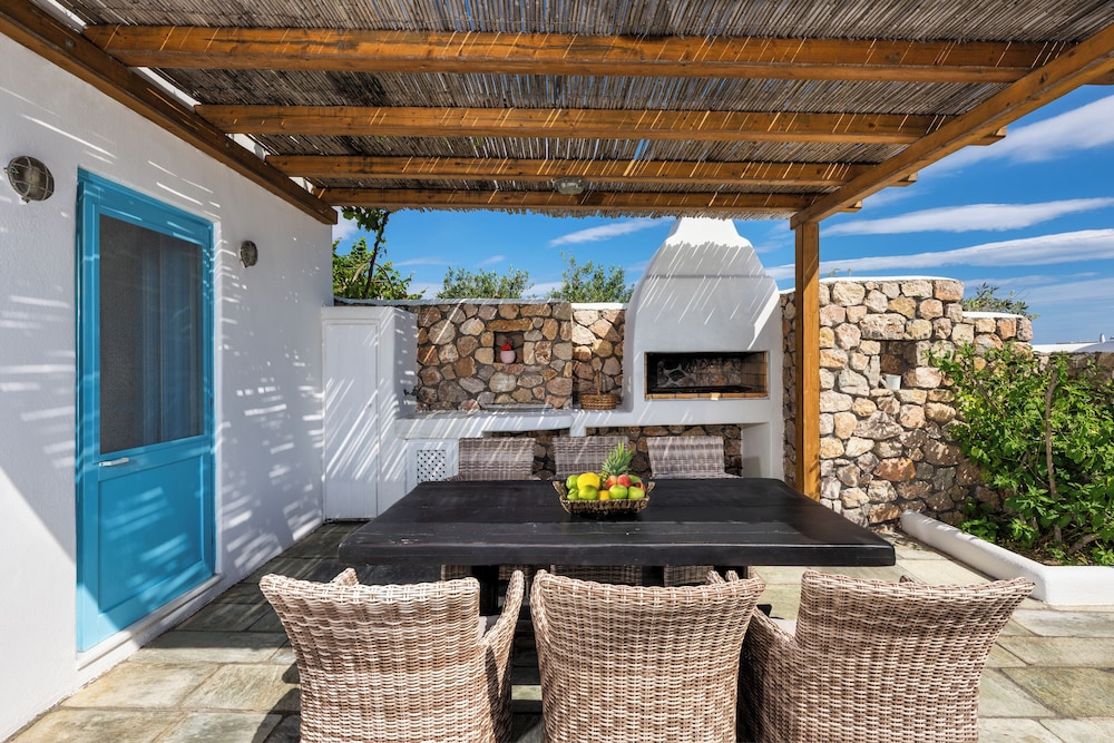 Anema Boutique Hotel & Villas Santorini — Restaurant & bars in Imerovigli, South Aegean