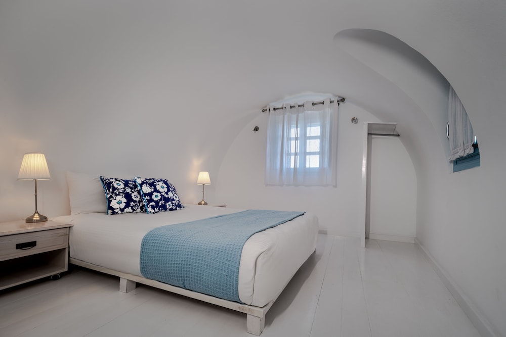 Anema Boutique Hotel & Villas Santorini — Hotel rooms in Imerovigli, South Aegean