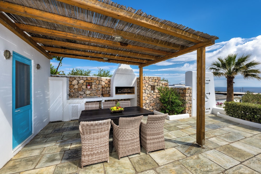 Anema Boutique Hotel & Villas Santorini — Restaurant & bars in Imerovigli, South Aegean