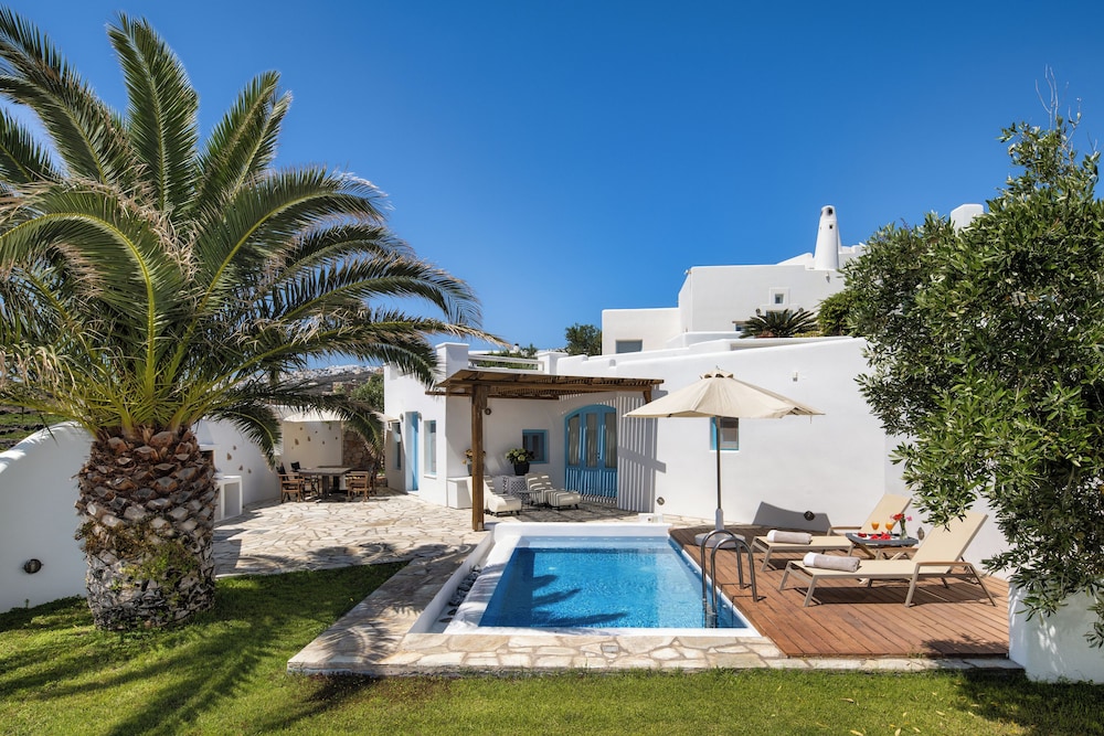 Anema Boutique Hotel & Villas Santorini — Swimming pool in Imerovigli, South Aegean