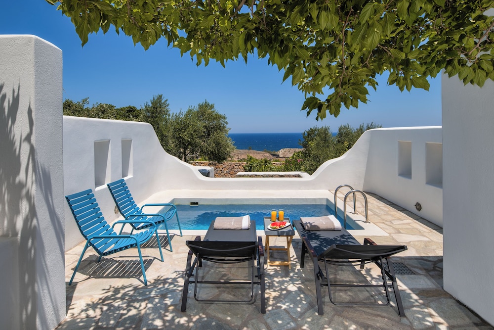 Anema Boutique Hotel & Villas Santorini — Swimming pool in Imerovigli, South Aegean