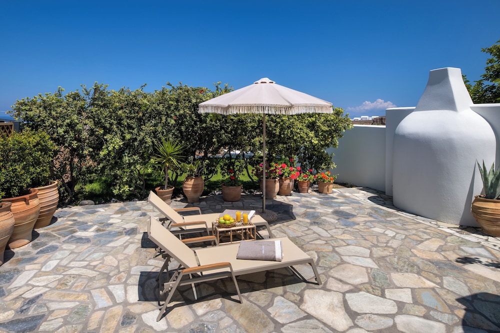 Anema Boutique Hotel & Villas Santorini — Hotel building in Imerovigli, South Aegean
