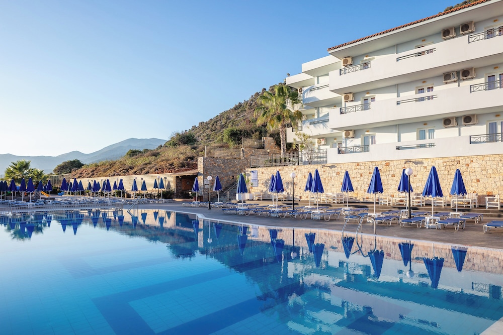Koni Village Hotel — Swimming pool in Stalida