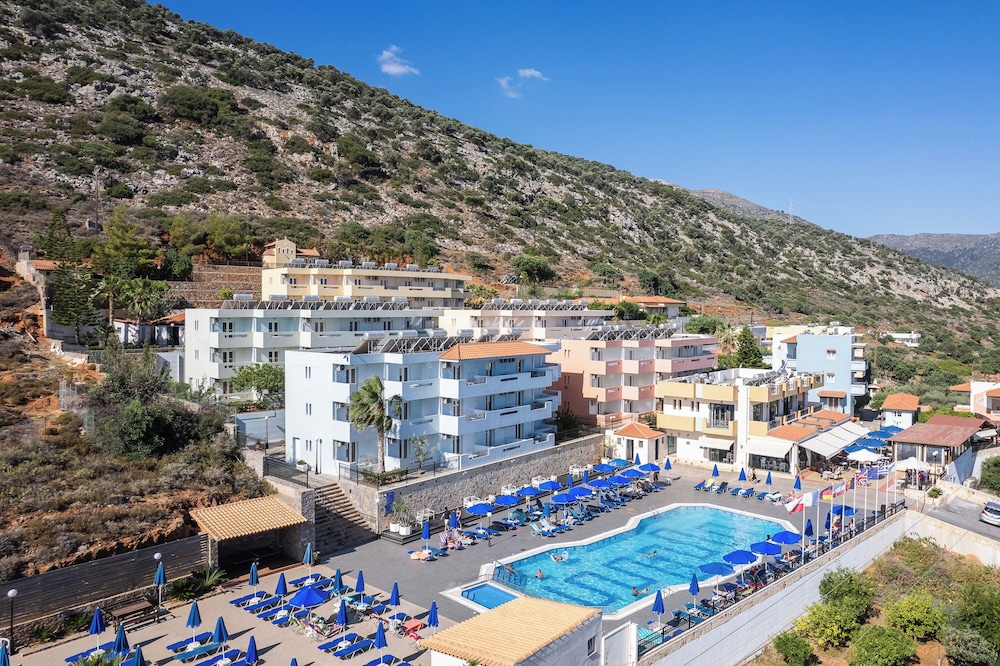 Koni Village Hotel — Swimming pool in Stalida