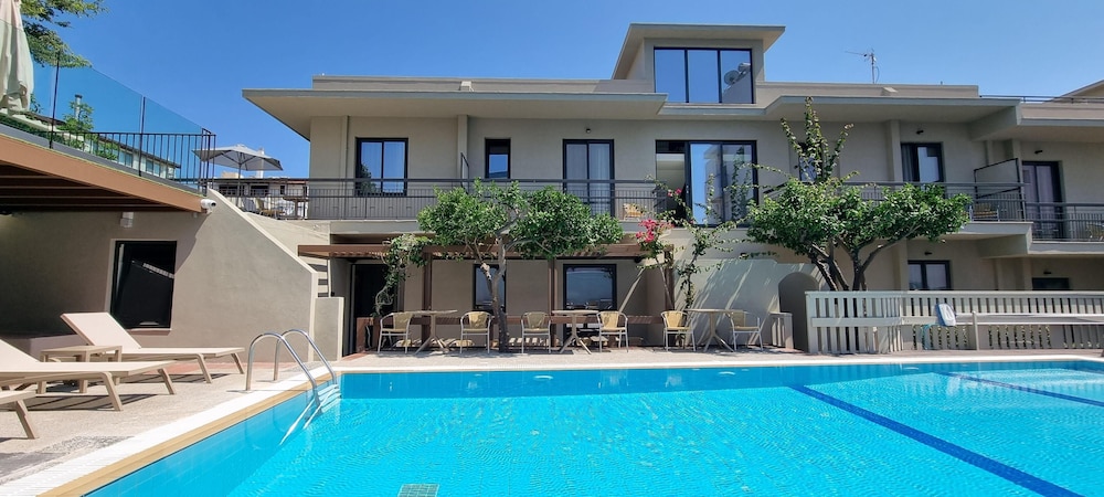 Mariette Rhodes Urban Suites — Main photo in Rhodes Town, South Aegean