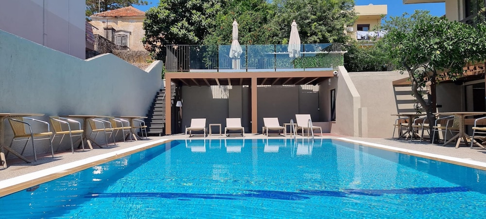 Mariette Rhodes Urban Suites — Swimming pool in Rhodes Town, South Aegean