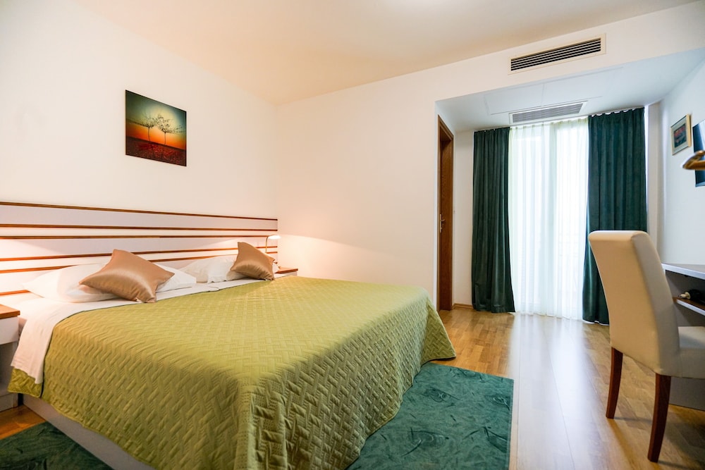 Hotel Belvedere — Hotel rooms in Sukošan, Zadar
