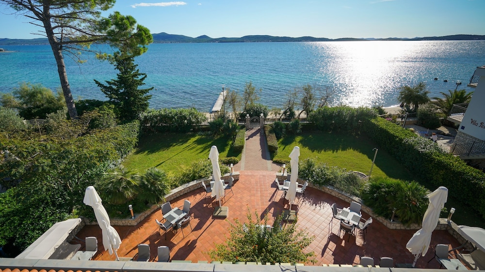 Hotel Belvedere — Restaurant & bars in Sukošan, Zadar