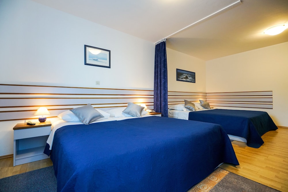 Hotel Belvedere — Hotel rooms in Sukošan, Zadar