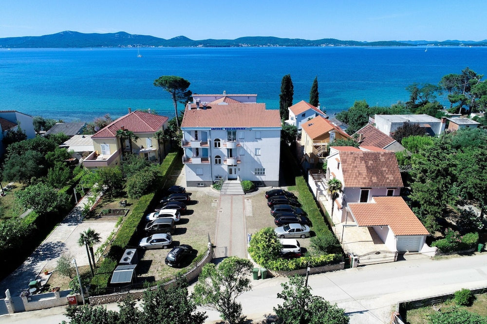 Hotel Belvedere — Hotel building in Sukošan, Zadar