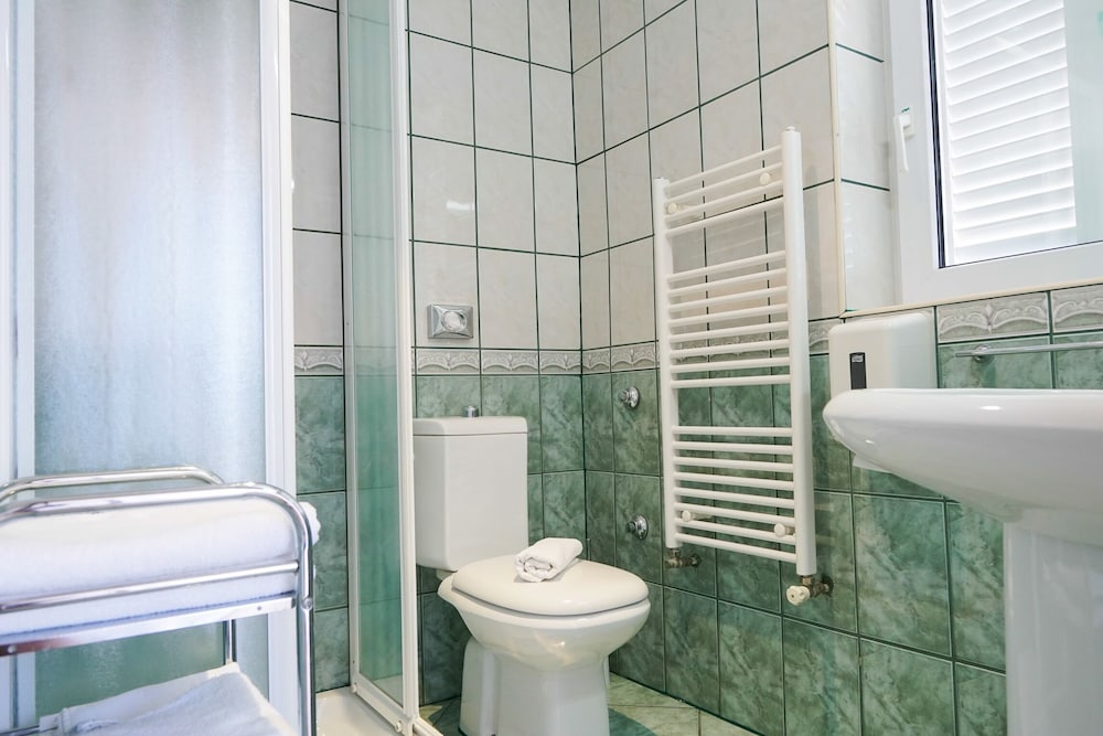 Hotel Belvedere — Hotel rooms in Sukošan, Zadar
