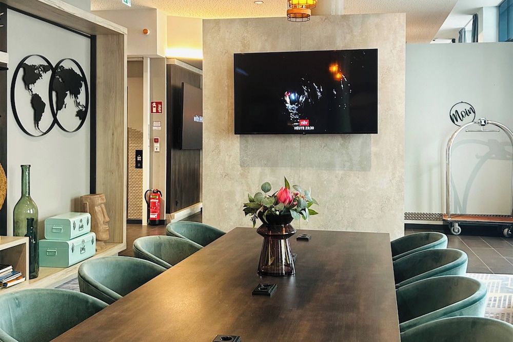 Holiday Inn - the niu, Yen Hamburg City by IHG — Restaurant & bars in Hamburg, Hamburg