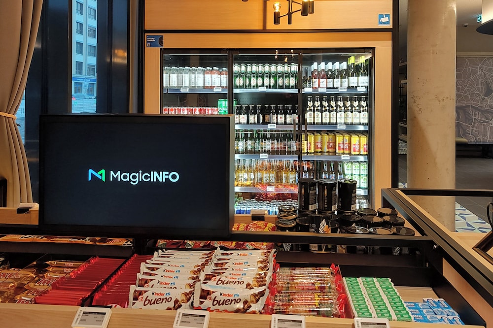 Holiday Inn - the niu, Yen Hamburg City by IHG — Restaurant & bars in Hamburg, Hamburg