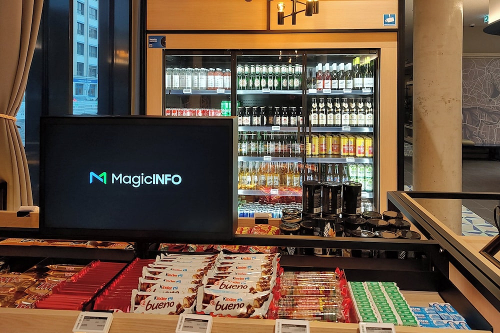 Holiday Inn - the niu, Yen Hamburg City by IHG — Restaurant & bars in Hamburg, Hamburg