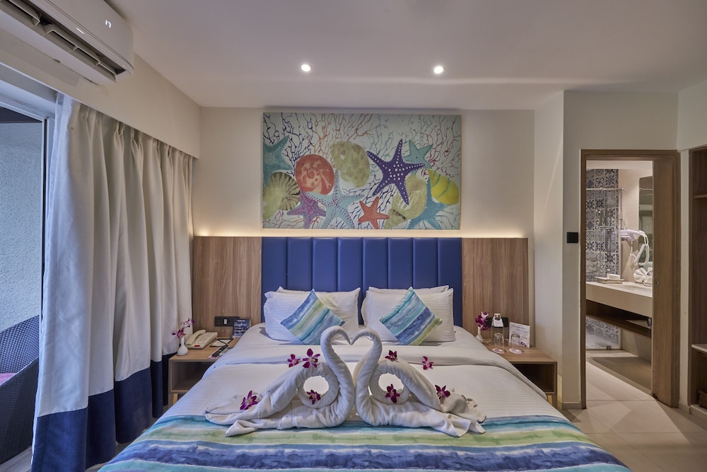 Royal Orchid Beach Resort & Spa — Hotel rooms in Utorda, Goa