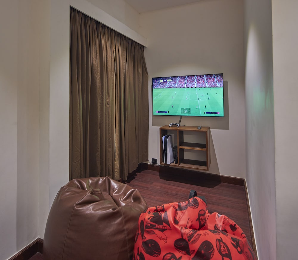 Royal Orchid Beach Resort & Spa — Hotel rooms in Utorda, Goa