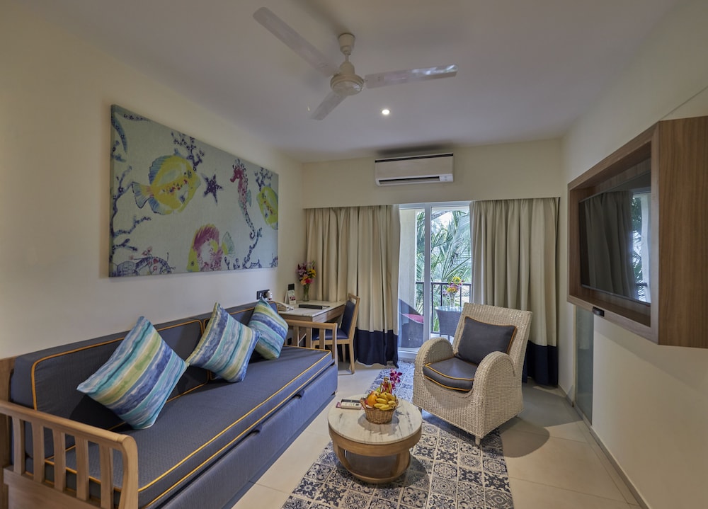 Royal Orchid Beach Resort & Spa — Hotel rooms in Utorda, Goa