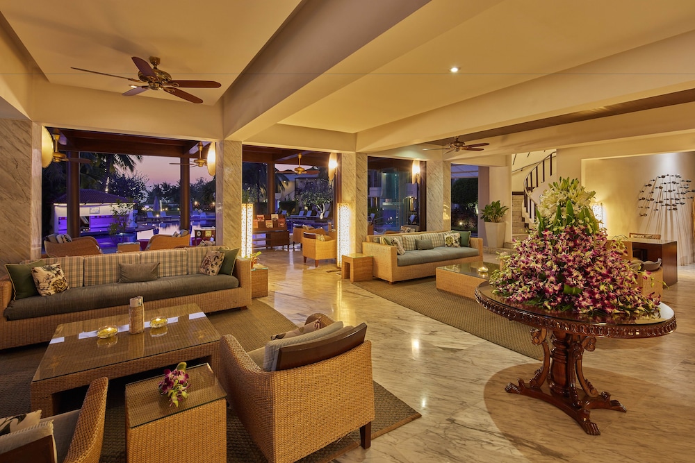 Royal Orchid Beach Resort & Spa — Hotel building in Utorda, Goa