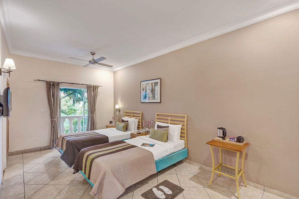 Club Mahindra Emerald Palms, Goa — Hotel rooms in Varca, Goa