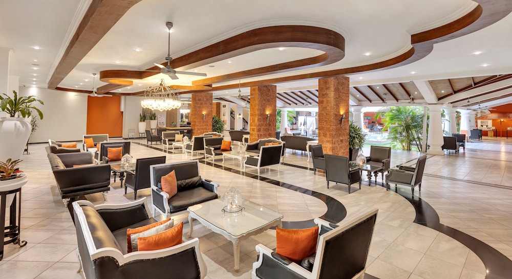 Club Mahindra Emerald Palms, Goa — Hotel building in Varca, Goa