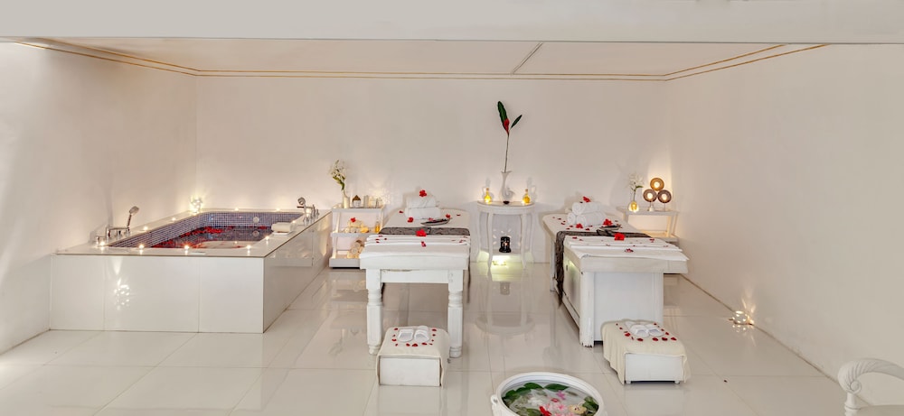 Club Mahindra Emerald Palms, Goa — Spa in Varca, Goa