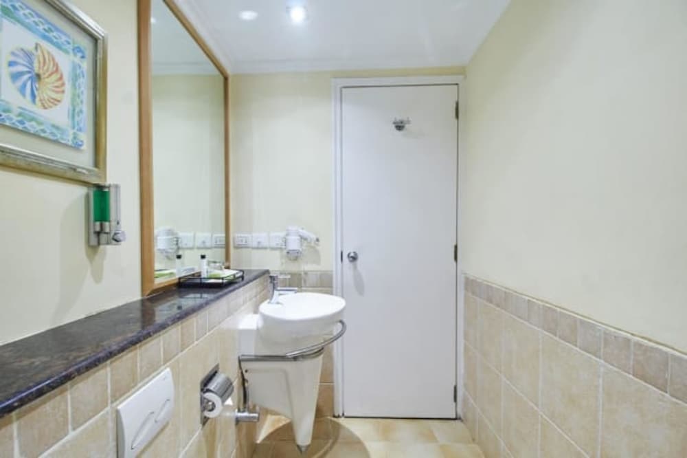 Club Mahindra Emerald Palms, Goa — Hotel rooms in Varca, Goa