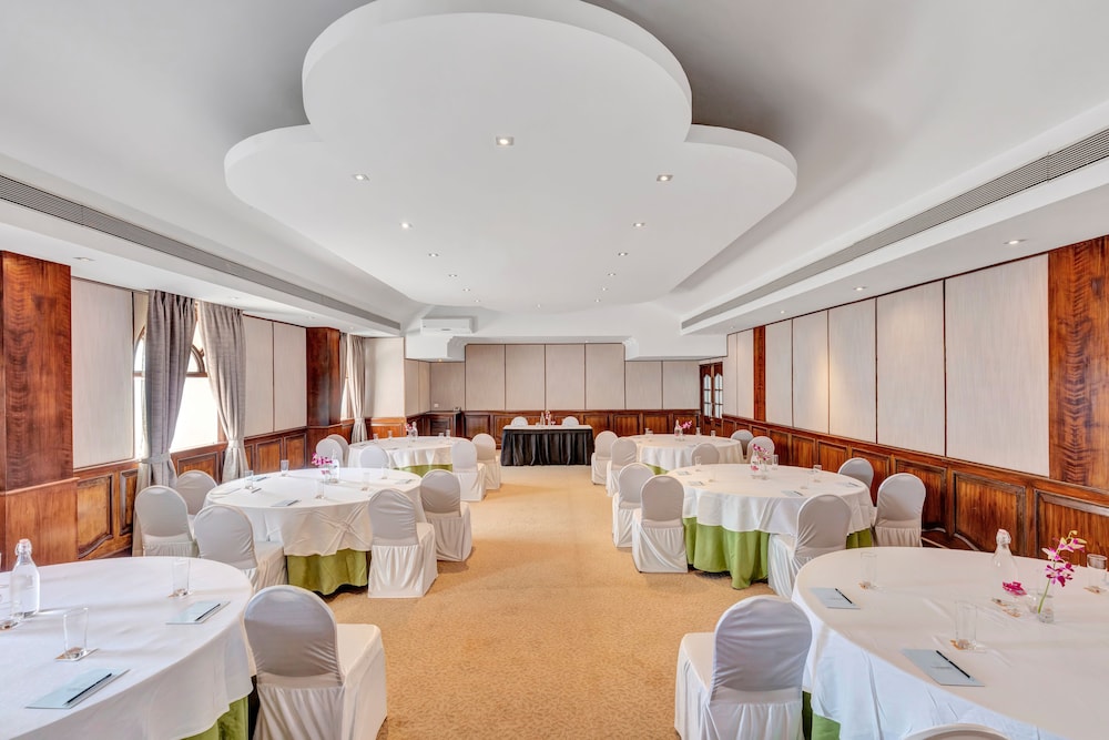 Club Mahindra Emerald Palms, Goa — Hotel building in Varca, Goa