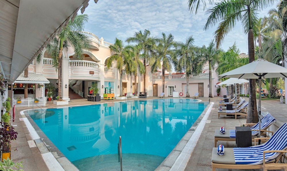 Club Mahindra Emerald Palms, Goa — Main photo in Varca, Goa