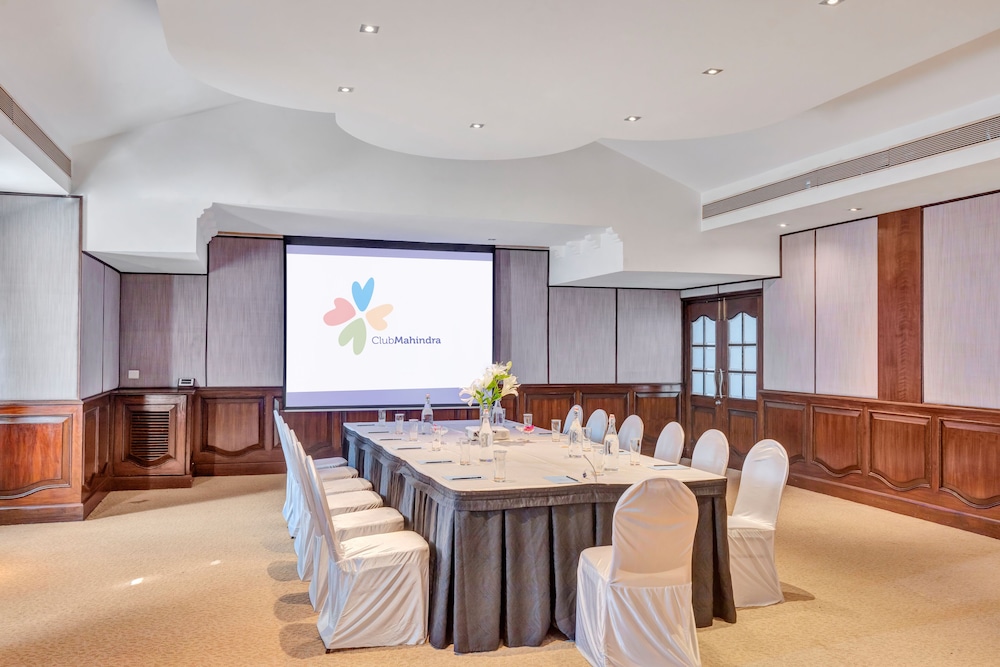Club Mahindra Emerald Palms, Goa — Hotel building in Varca, Goa