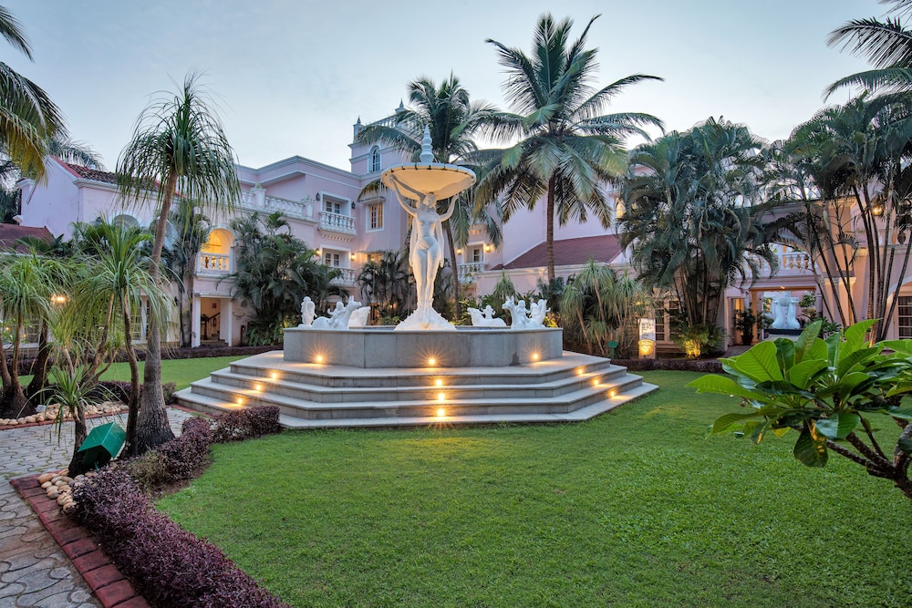 Club Mahindra Emerald Palms, Goa — Hotel building in Varca, Goa
