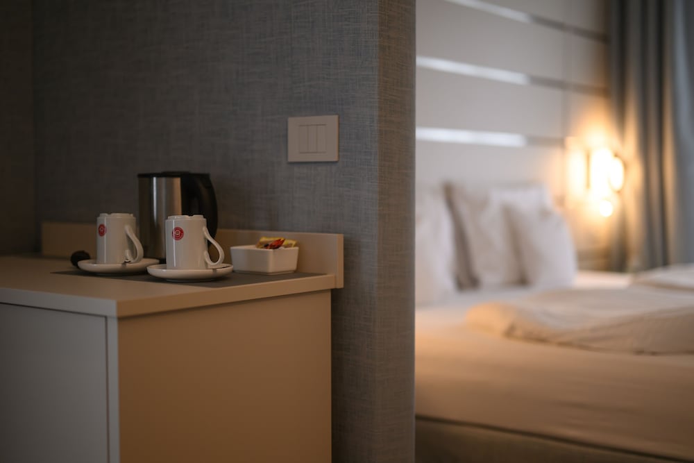 Villa Nicolli Romantic Resort - Adults Only — Hotel rooms in Riva del Garda, Trentino-Alto Adige