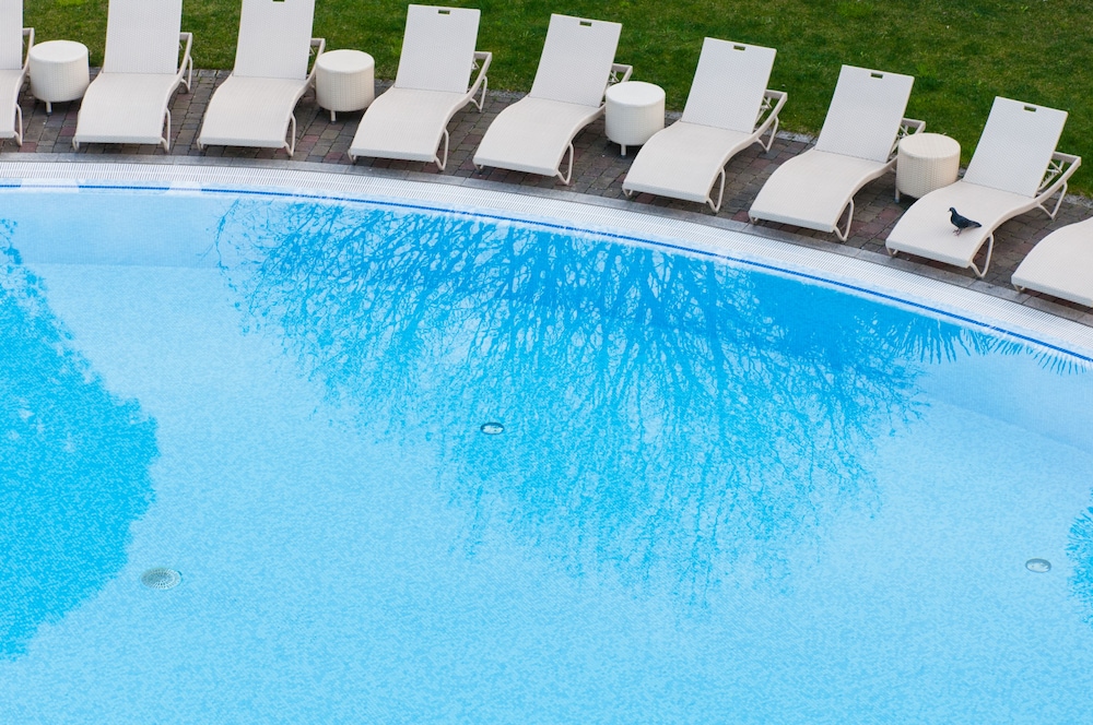 Villa Nicolli Romantic Resort - Adults Only — Swimming pool in Riva del Garda, Trentino-Alto Adige