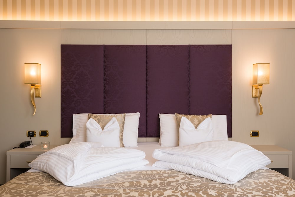 Villa Nicolli Romantic Resort - Adults Only — Hotel rooms in Riva del Garda, Trentino-Alto Adige