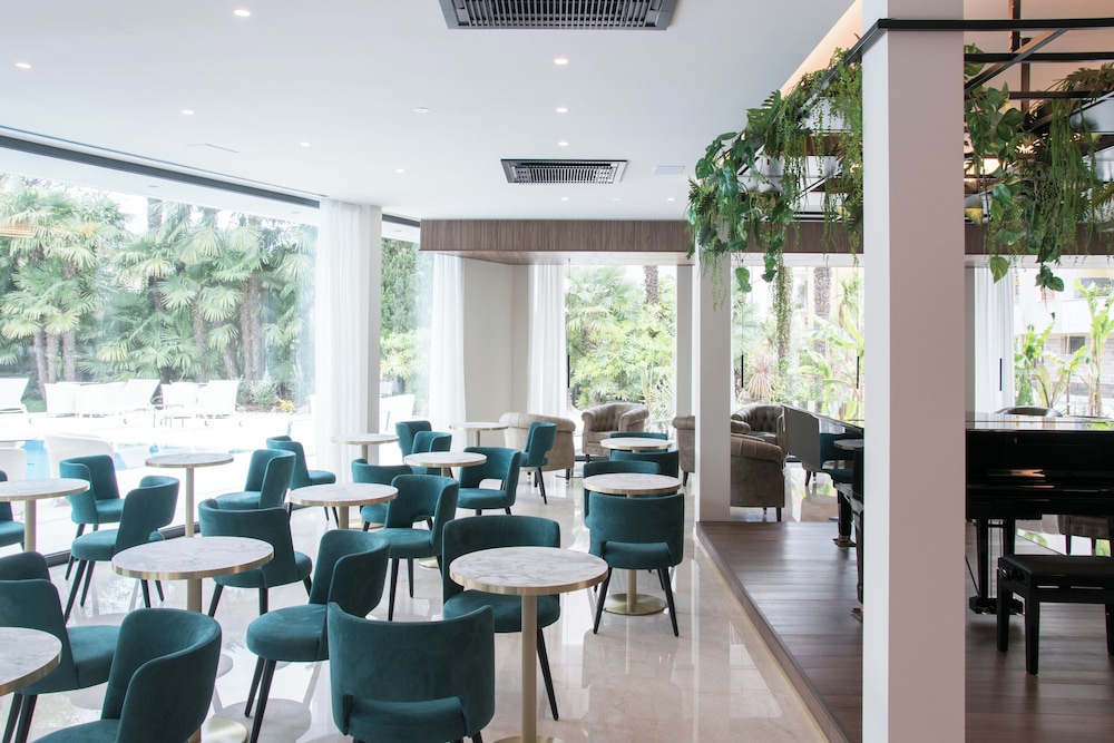 Villa Nicolli Romantic Resort - Adults Only — Restaurant & bars in Riva del Garda, Trentino-Alto Adige