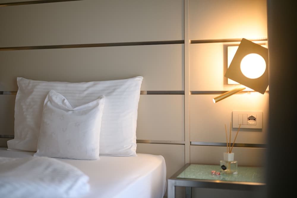 Villa Nicolli Romantic Resort - Adults Only — Hotel rooms in Riva del Garda, Trentino-Alto Adige