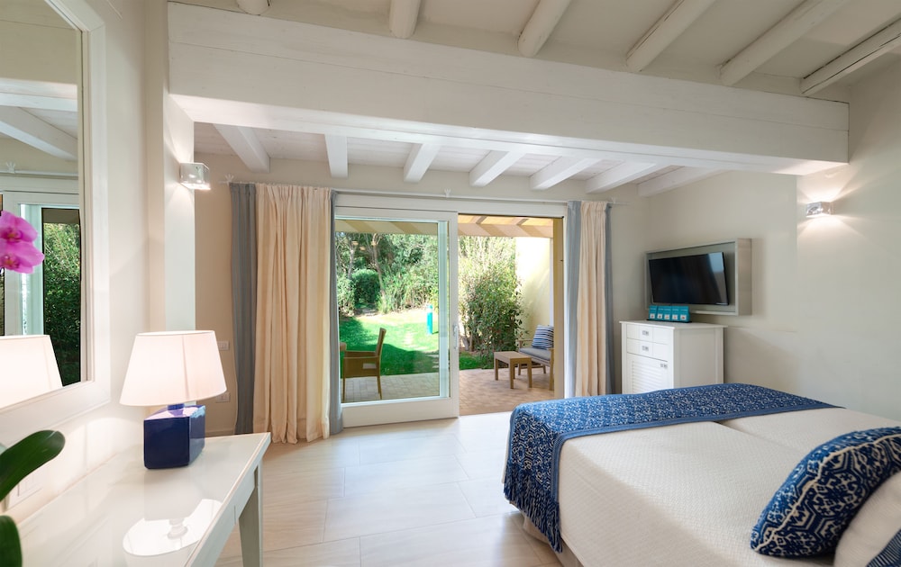 Forte Village Resort - Il Bouganville — Hotel rooms in Santa Margherita di Pula, Sardinia