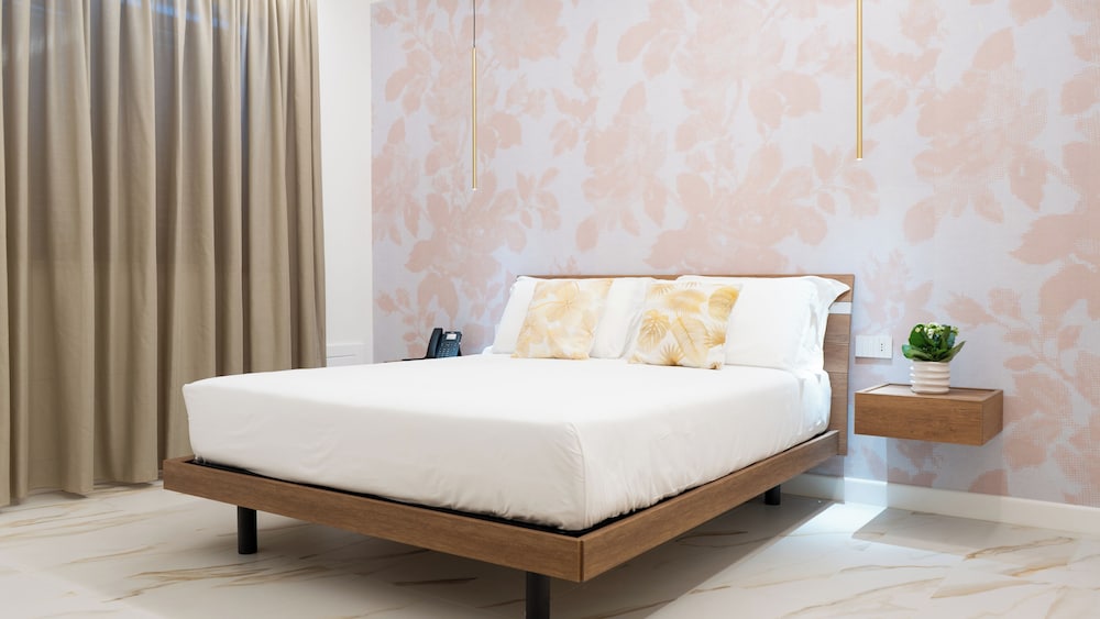 Diana Pompei — Hotel rooms in Pompei, Campania