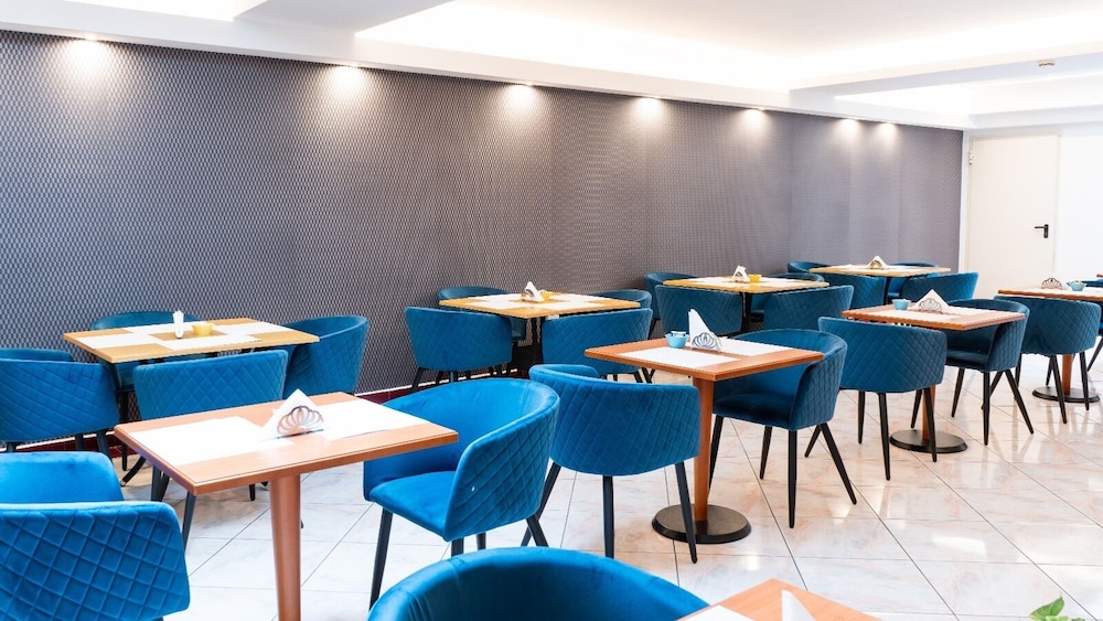 Diana Pompei — Restaurant & bars in Pompei, Campania