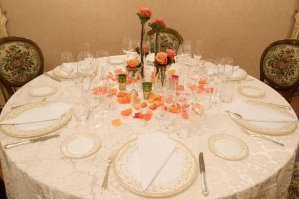 Hotel Villa Del Sogno — Restaurant & bars in Gardone Riviera, Lombardy