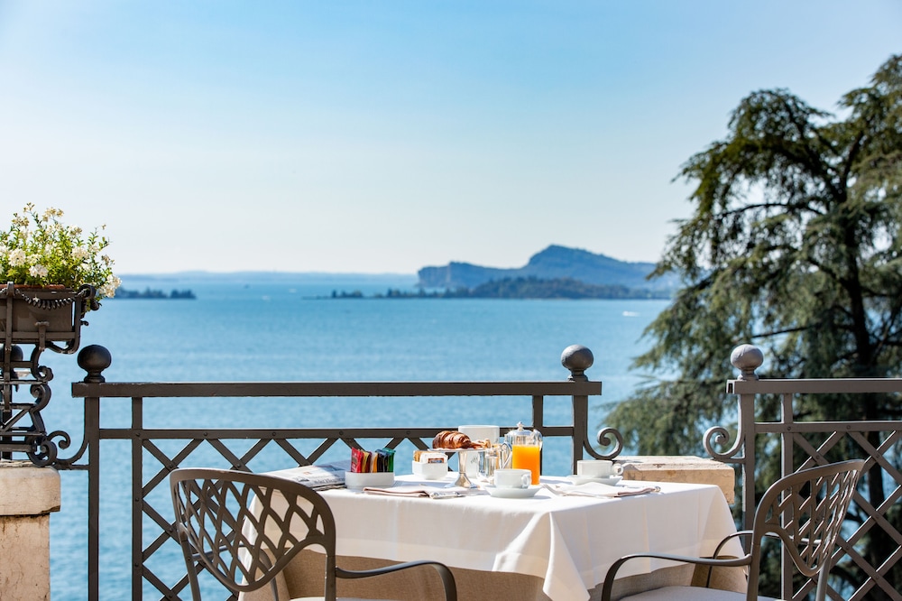 Hotel Villa Del Sogno — Restaurant & bars in Gardone Riviera, Lombardy