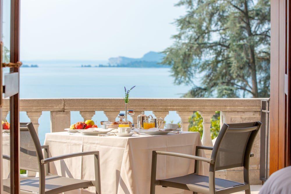 Hotel Villa Del Sogno — Restaurant & bars in Gardone Riviera, Lombardy