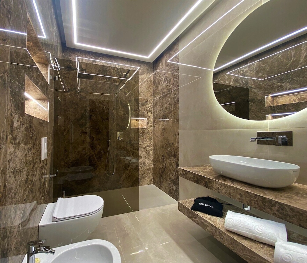 Hotel Villa Del Sogno — Hotel rooms in Gardone Riviera, Lombardy