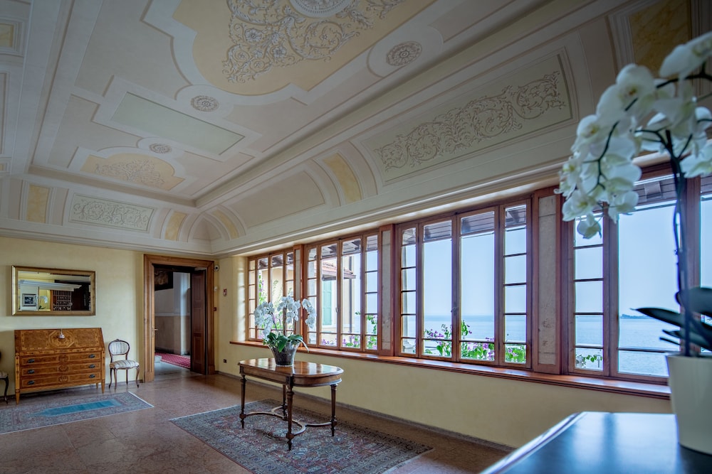 Hotel Villa Del Sogno — Hotel building in Gardone Riviera, Lombardy