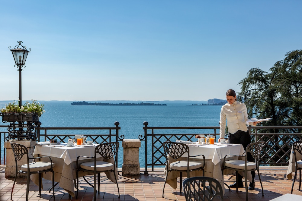 Hotel Villa Del Sogno — Restaurant & bars in Gardone Riviera, Lombardy