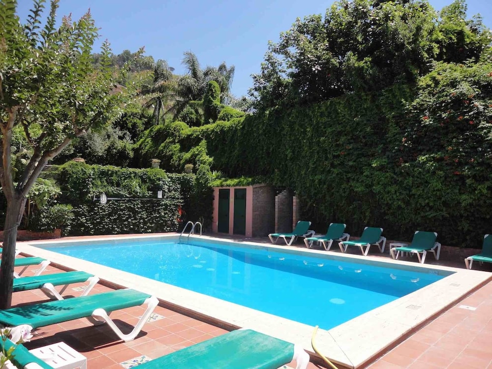 Hotel Villa Sirina — Swimming pool in Taormina, Sicily