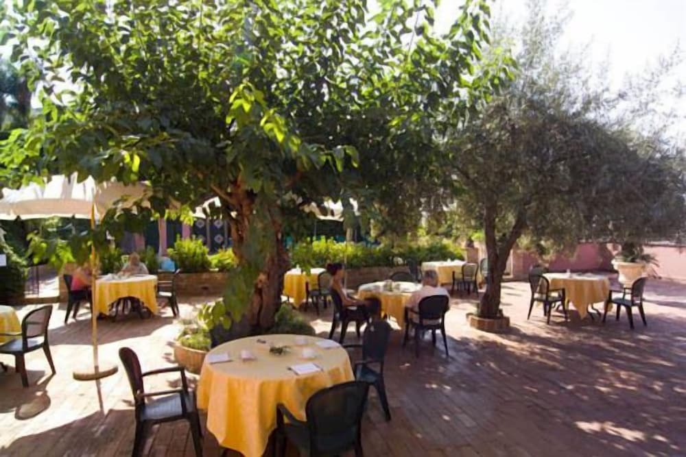 Hotel Villa Sirina — Restaurant & bars in Taormina, Sicily