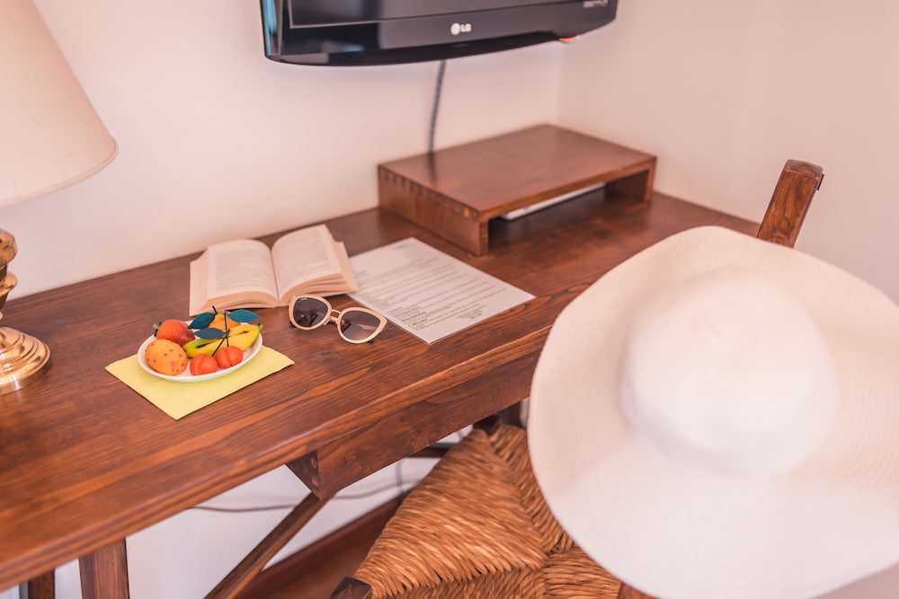 Hotel Villa Sirina — Hotel rooms in Taormina, Sicily