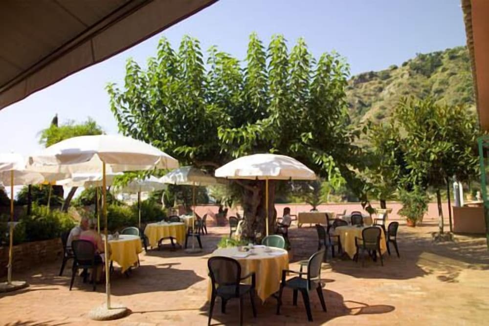 Hotel Villa Sirina — Restaurant & bars in Taormina, Sicily