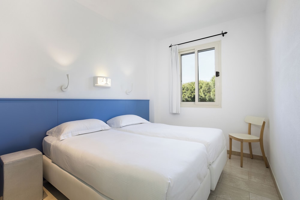 Sentido Tirreno Resort — Hotel rooms in Orosei, Sardinia