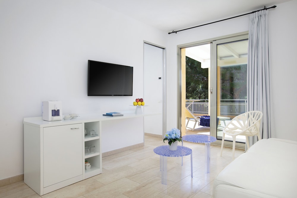 Sentido Tirreno Resort — Hotel rooms in Orosei, Sardinia